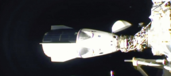 crew-dragon-agganciata-alla-stazione-spaziale-internazionale