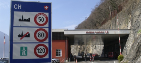 dogana-gandria-valsolda-sequestrate-sei-auto-targate-ticino