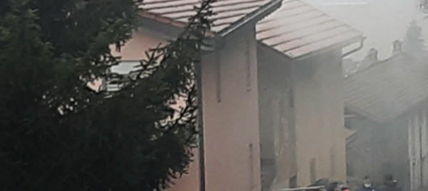 spari-contro-una-casa-a-sessa-e-caccia-al-cacciatore