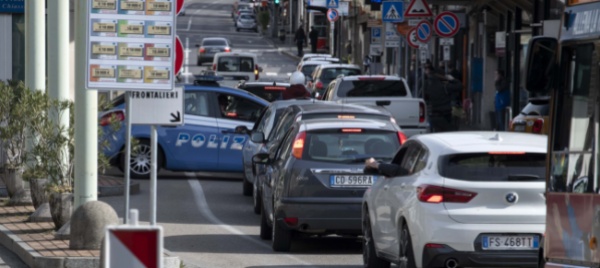 blocchiamo-i-ristorni-dei-frontalieri