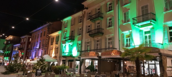 con-la-riqualifica-una-piazza-grande-illuminata