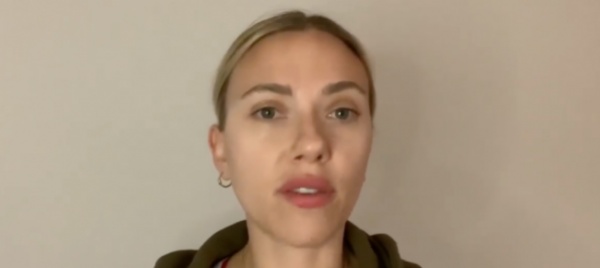 scarlett-johansson-all-egitto-rilasciateli-sono-innocenti