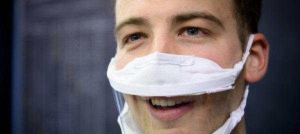 per-l-epfl-e-la-mascherina-trasparente-l-invenzione-del-2020