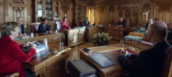 rendite-a-ex-consiglieri-federali-valutare-alternative