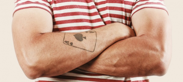 assi-di-cuori-assi-di-picche-una-vita-senza-sesso