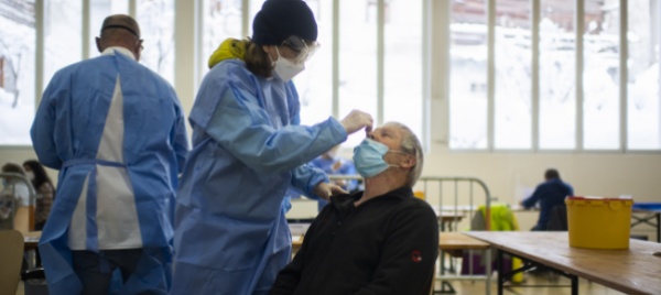 coronavirus-test-di-massa-efficaci-crollo-di-persone-con-sintomi