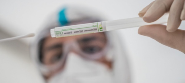 coronavirus-scuole-chiuse-e-test-a-tappeto-ad-arosa