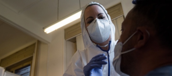 un-nuovo-dispositivo-per-riconoscere-i-malati-di-covid