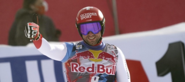 feuz-non-si-accontenta-e-doma-ancora-la-streif