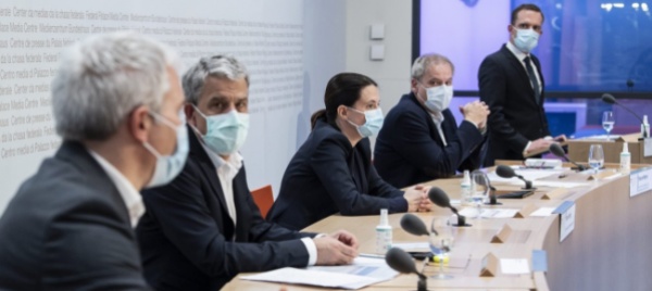task-force-covid-19-moderato-ottimismo-ma-ancora-prudenza
