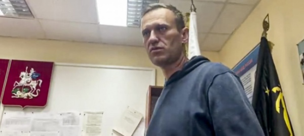 per-navalny-disposti-30-giorni-di-arresto