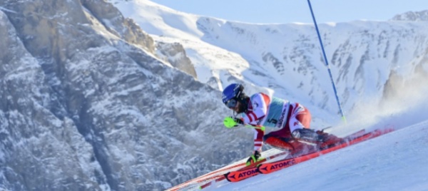 vince-schwarz-gli-svizzeri-in-fila-ai-piedi-del-podio