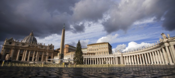 il-vaticano-vaccina-i-senzatetto-si-inizia-con-gli-anziani