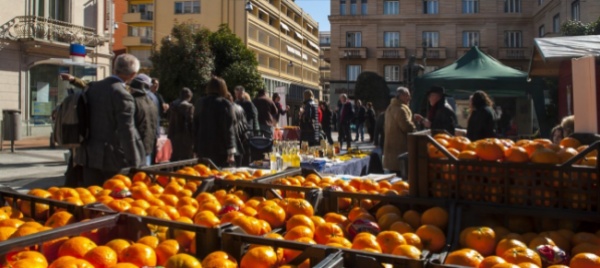 chiasso-al-mercato-solo-alimentari-e-prodotti-per-l-igiene