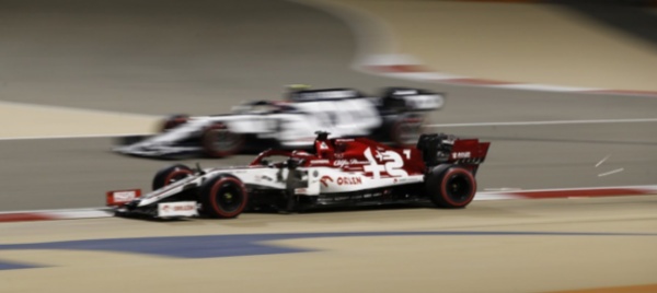 l-alfa-sauber-si-toglie-il-velo-a-varsavia
