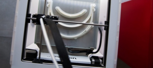 nuova-modalita-di-stampa-3d-senza-materiale-di-supporto