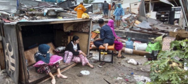 sisma-in-indonesia-si-temono-centinaia-di-morti