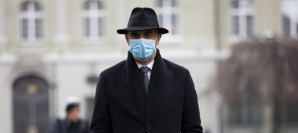 coronavirus-la-scienza-trionfa-la-politica-latita