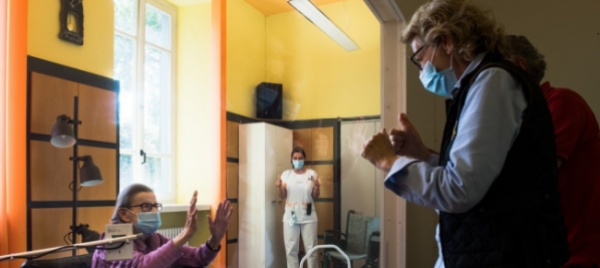stop-a-visite-in-ospedali-case-anziani-e-istituti-per-invalidi