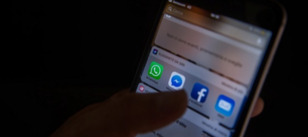dopo-critiche-e-bufale-whatsapp-posticipa-la-privacy