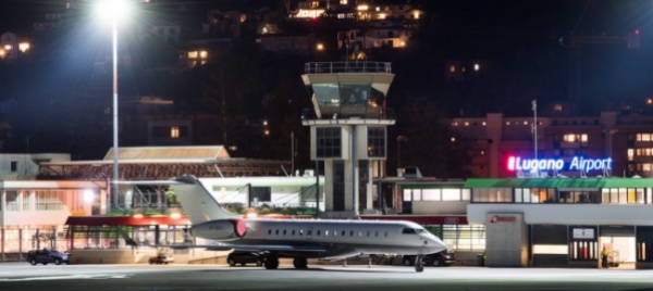 aeroporto-luce-verde-sbiadita-agli-hangar-provvisori