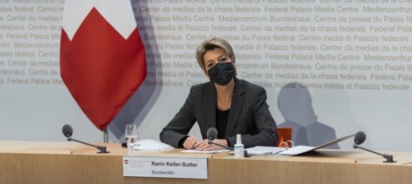 keller-sutter-pari-opportunita-nella-vita-quotidiana