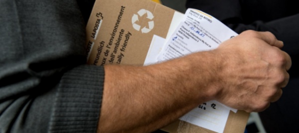 alla-nuova-agenzia-postale-di-claro-mancano-parcheggi