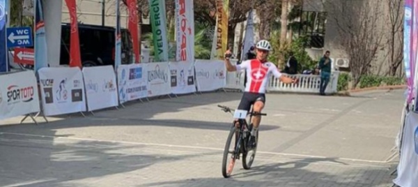 filippo-colombo-rompe-il-ghiaccio-in-turchia
