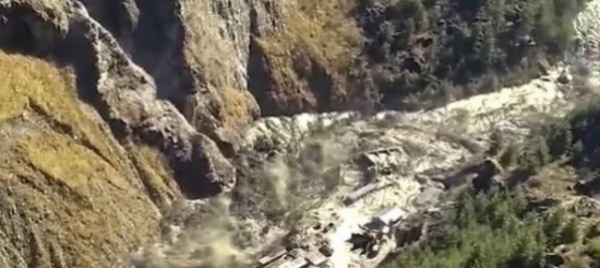 crolla-un-ghiacciaio-in-india-almeno-150-dispersi