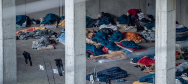 immigrazione-agli-arresti-avvocati-e-poliziotti