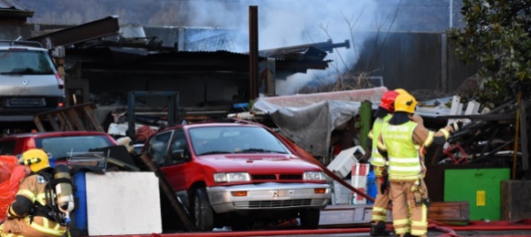 castione-discarica-a-cielo-aperto-con-rischio-di-incendio