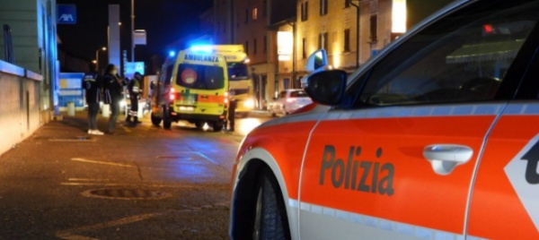 auto-urta-una-giovane-davanti-alla-stazione-di-rivera