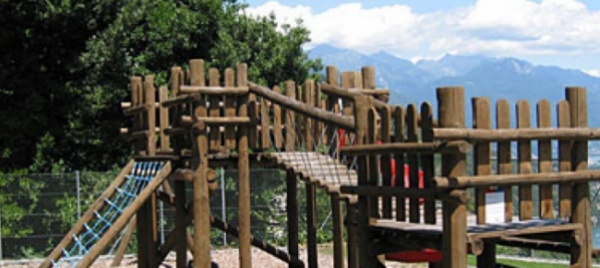 ronco-s/ascona-addio-alla-scuola-alunni-a-brissago