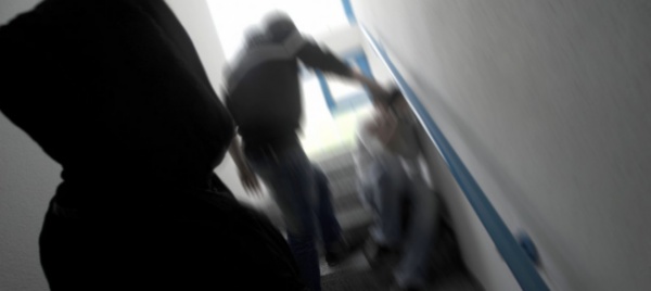 ragazzo-in-ospedale-dopo-una-mazzata-in-testa