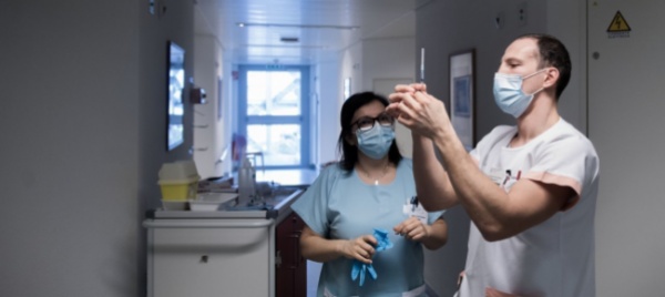 il-cambio-di-vestiti-in-ospedale-non-e-tempo-di-lavoro