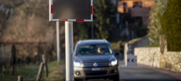 proverbio-da-cambiare-donna-al-volante-pericolo-meno-costante