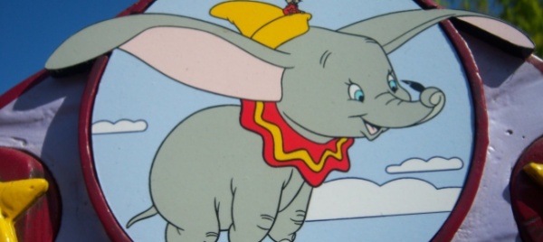 dumbo-e-razzista-restrizioni-su-aristogatti-e-peter-pan