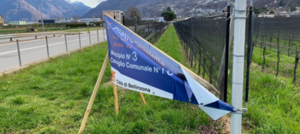 cartelloni-elettorali-danneggiati-nel-bellinzonese