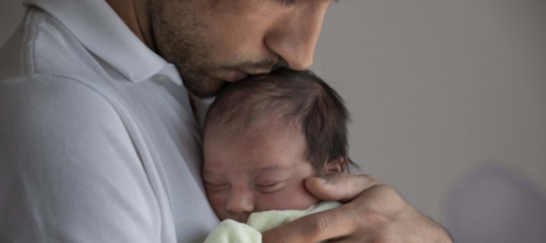 venti-giorni-di-congedo-paternita-per-i-dipendenti-di-vacallo