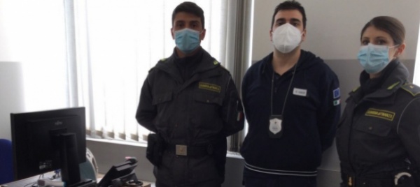ponte-chiasso-sequestrati-100-000-euro-in-dogana