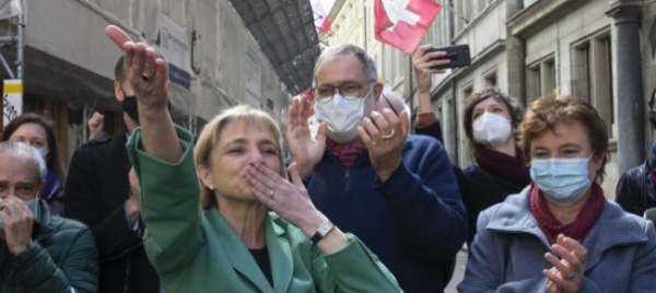 maudet-non-ce-la-fa-a-ginevra-vince-l-ecologista-fischer