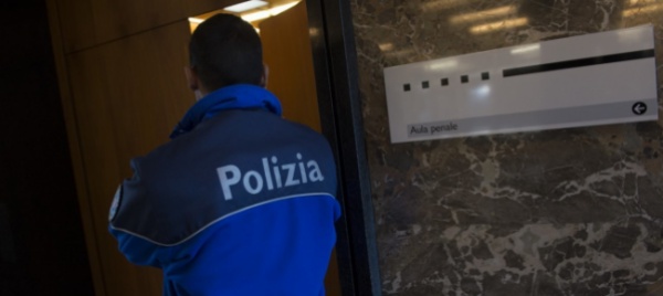 abuso-in-strada-a-paradiso-di-una-donna-affetta-da-debilita