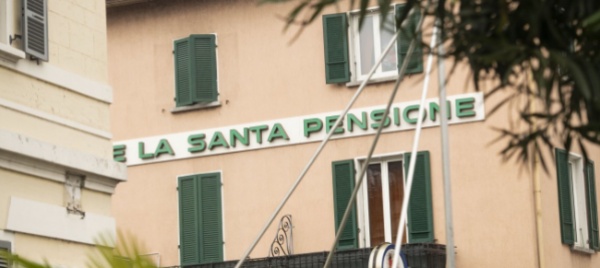 la-santa-non-una-condanna-ma-una-terapia-per-l-incendiaria