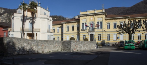 un-piazzale-un-largo-e-cinque-vie-al-femminile-a-mendrisio
