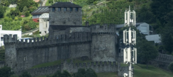 antenne-modello-a-cascata-in-tutta-la-nuova-bellinzona