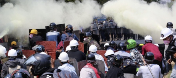 in-birmania-e-caccia-ai-dissidenti-negli-ospedali