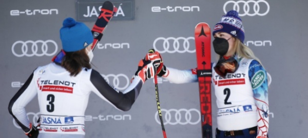valanga-social-contro-mikaela-shiffrin-cattiva-perdente