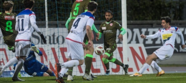 il-chiasso-sorride-e-strappa-un-punto-al-thun
