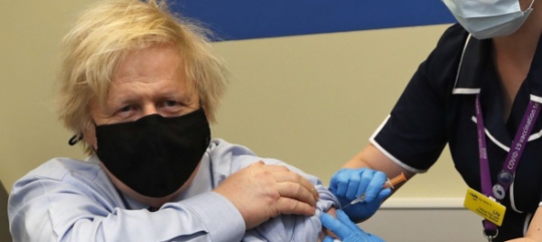 boris-johnson-si-e-vaccinato-con-astrazeneca