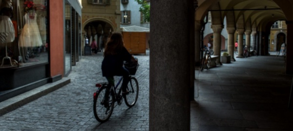 bellinzona-ciclista-investe-un-bambino-che-perde-due-denti